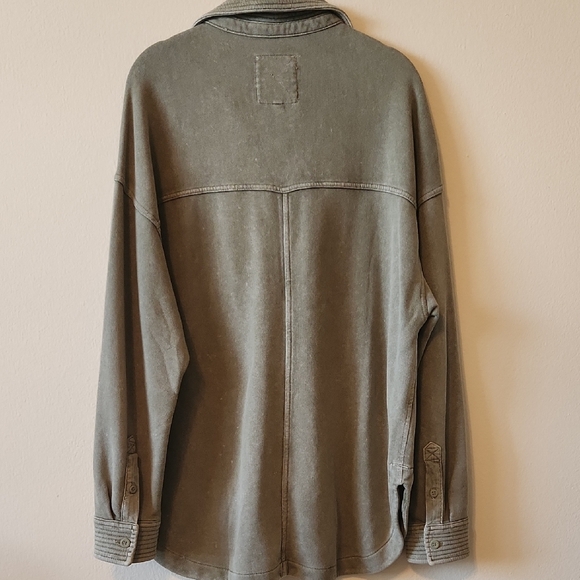 Like New - Aerie - Olive Green Quarter Button Down Sweatshirt - S - Picture 3 of 4